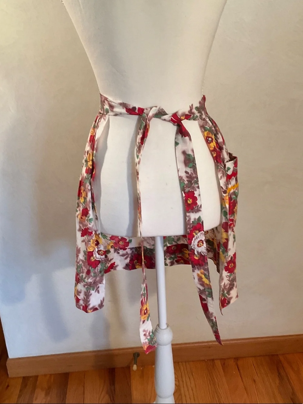 Vintage 1/2 apron, red, yellow, white flowers.